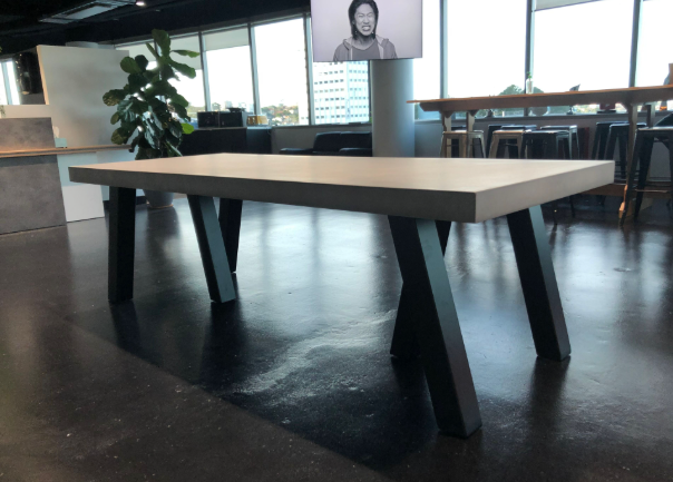 London Dining Table